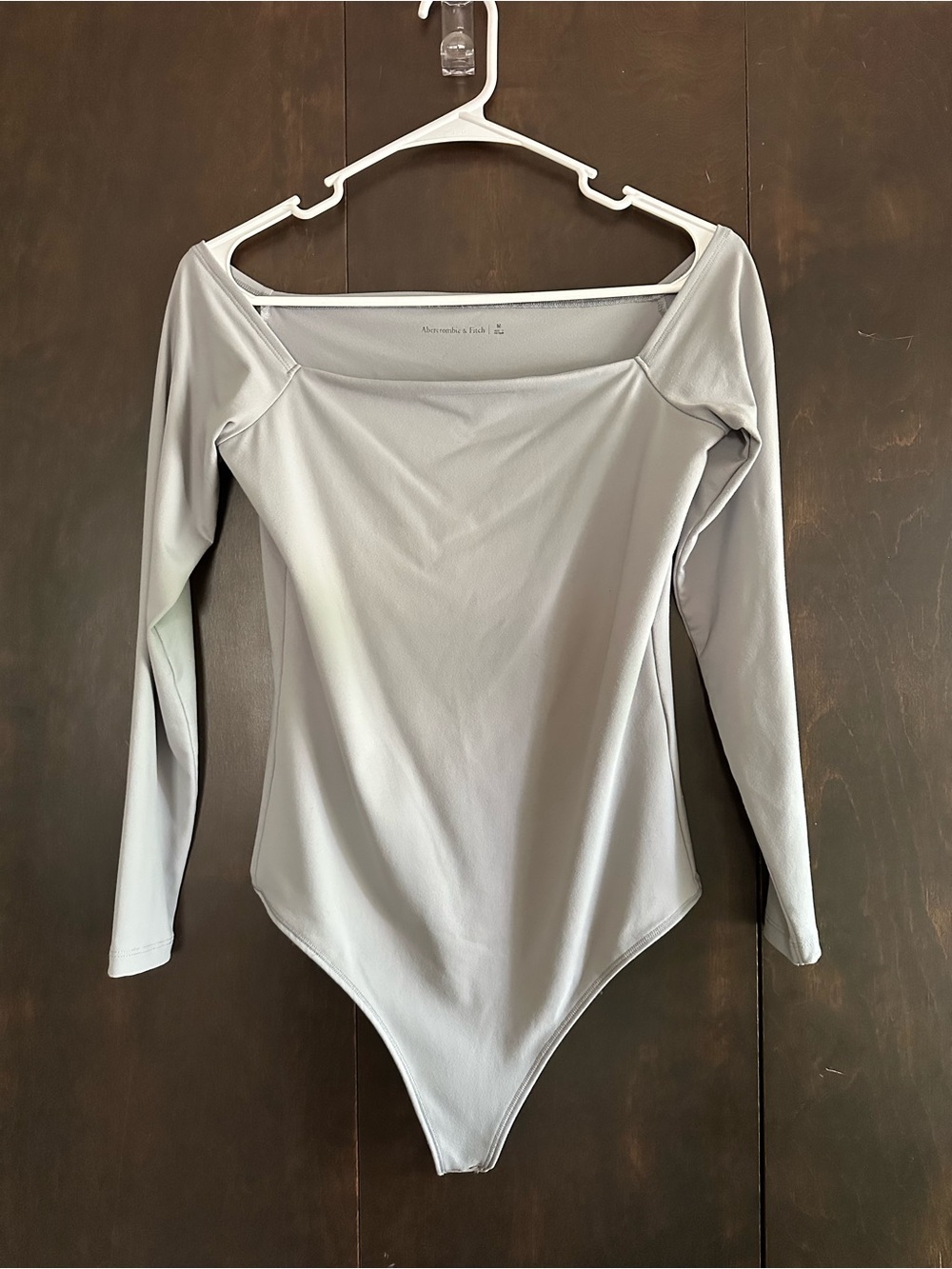 Abercrombie & Fitch Light Gray Long Sleeve Off-The-Shoulder Bodysuit